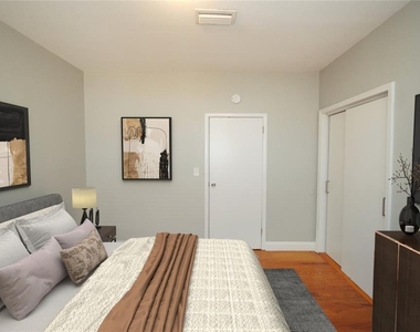 916 E 25th Avenue - Photo Thumbnail 6