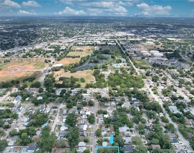 8086 28th Avenue N - Photo Thumbnail 16