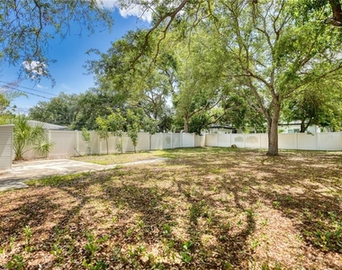 8086 28th Avenue N - Photo Thumbnail 11