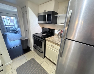 10263 Gandy Boulevard N - Photo Thumbnail 17