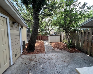 14627 Pine Glen Circle - Photo Thumbnail 6