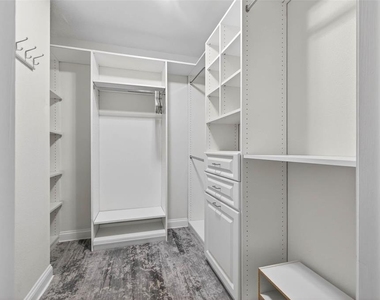 922 N Shore Drive Ne - Photo Thumbnail 12