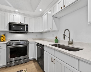922 N Shore Drive Ne - Photo Thumbnail 5