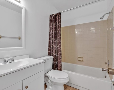 4838 S Semoran Boulevard - Photo Thumbnail 11