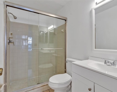 4838 S Semoran Boulevard - Photo Thumbnail 12