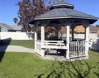 2618 Hawthorne Lane - Photo Thumbnail 18