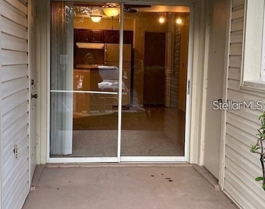 1940 Lake Atriums Circle - Photo Thumbnail 7