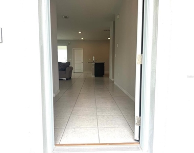 863 Hudson Valley Drive - Photo Thumbnail 2