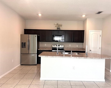 863 Hudson Valley Drive - Photo Thumbnail 10