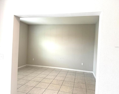 863 Hudson Valley Drive - Photo Thumbnail 4
