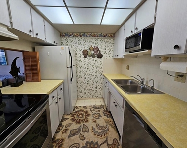 6 Quails Run Boulevard - Photo Thumbnail 5