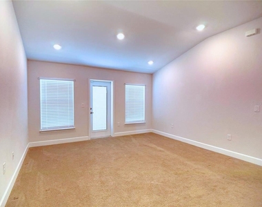 4549 Se 25th Loop - Photo Thumbnail 9
