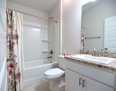 4549 Se 25th Loop - Photo Thumbnail 15