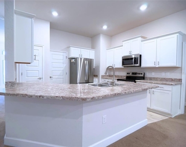 4549 Se 25th Loop - Photo Thumbnail 7