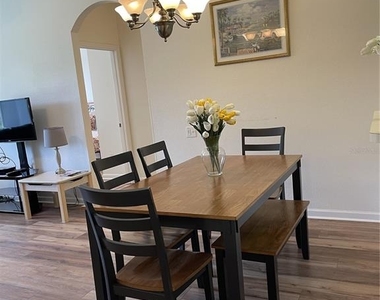 2306 Silver Palm Drive - Photo Thumbnail 5