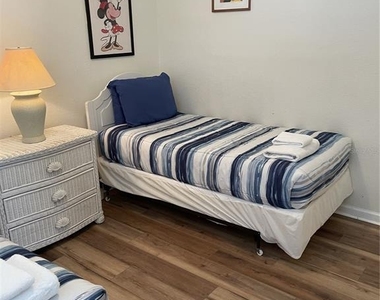 2306 Silver Palm Drive - Photo Thumbnail 22