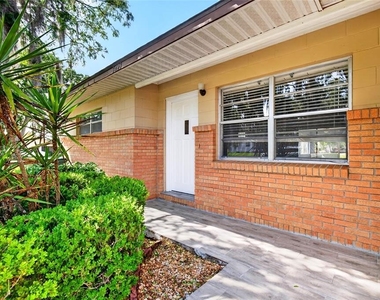 3423 Sw 27th Street - Photo Thumbnail 2