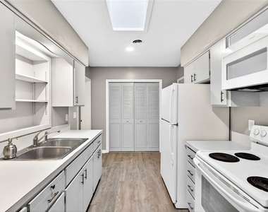 3423 Sw 27th Street - Photo Thumbnail 15