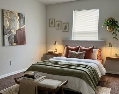 572 Cresting Oak Circle - Photo Thumbnail 17