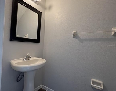572 Cresting Oak Circle - Photo Thumbnail 8