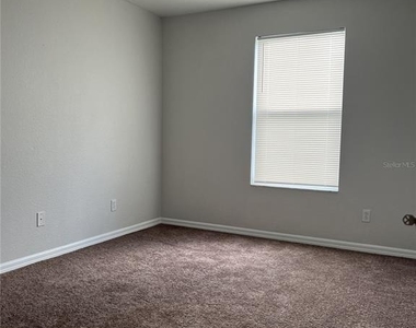 572 Cresting Oak Circle - Photo Thumbnail 18