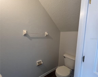 572 Cresting Oak Circle - Photo Thumbnail 10