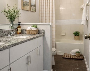 572 Cresting Oak Circle - Photo Thumbnail 13