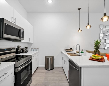 637 Trikomo Drive Drive - Photo Thumbnail 7