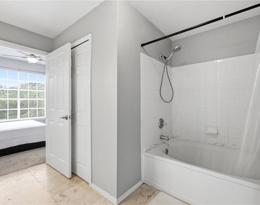 13001 Mulberry Park Drive - Photo Thumbnail 22