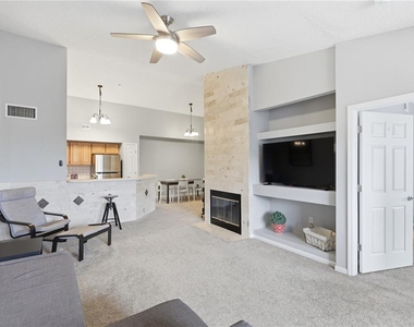 13001 Mulberry Park Drive - Photo Thumbnail 4