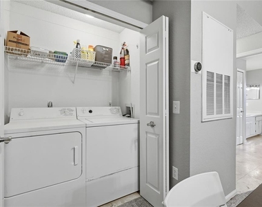 13001 Mulberry Park Drive - Photo Thumbnail 28