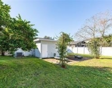 1571 Magnolia Avenue - Photo Thumbnail 26