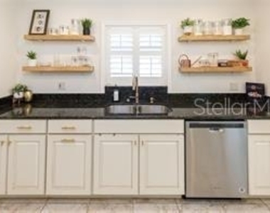 1571 Magnolia Avenue - Photo Thumbnail 9