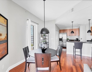 525 E Jackson Street - Photo Thumbnail 17