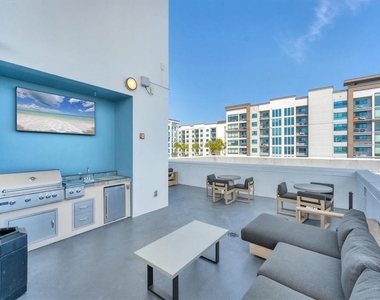 525 E Jackson Street - Photo Thumbnail 33