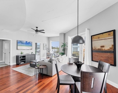 525 E Jackson Street - Photo Thumbnail 18