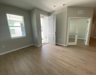 4005 Westwood Fields Loop - Photo Thumbnail 13