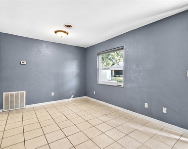 2622 Sw 35th Avenue - Photo Thumbnail 4