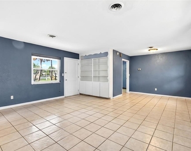 2622 Sw 35th Avenue - Photo Thumbnail 1