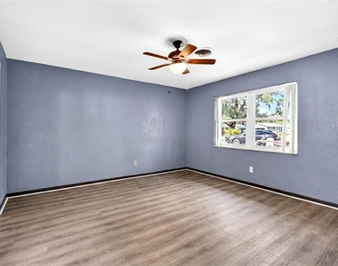 2622 Sw 35th Avenue - Photo Thumbnail 9