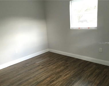 508 Varsity Street - Photo Thumbnail 5