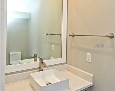 1927 Greenbriar Terrace - Photo Thumbnail 29