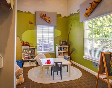 1927 Greenbriar Terrace - Photo Thumbnail 48
