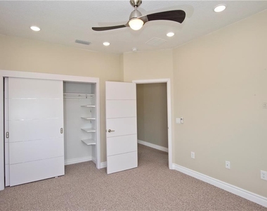 1927 Greenbriar Terrace - Photo Thumbnail 24