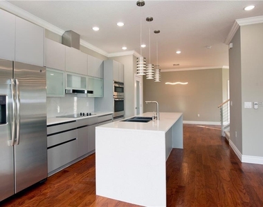 1927 Greenbriar Terrace - Photo Thumbnail 7