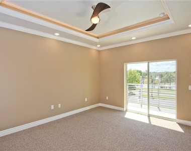 1927 Greenbriar Terrace - Photo Thumbnail 9