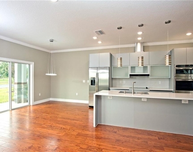 1927 Greenbriar Terrace - Photo Thumbnail 1