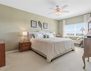 8921 Lake Drive - Photo Thumbnail 9