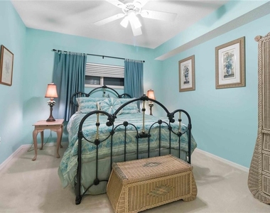 8921 Lake Drive - Photo Thumbnail 13
