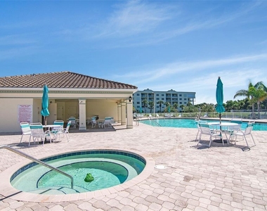 8921 Lake Drive - Photo Thumbnail 22